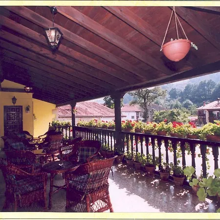 El Balcon De Hotel Renedo De Cabuerniga