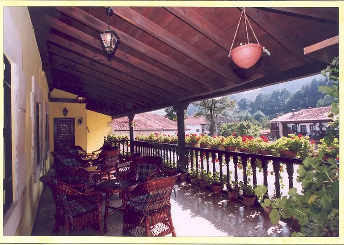 El Balcon De Hotel Renedo De Cabuerniga